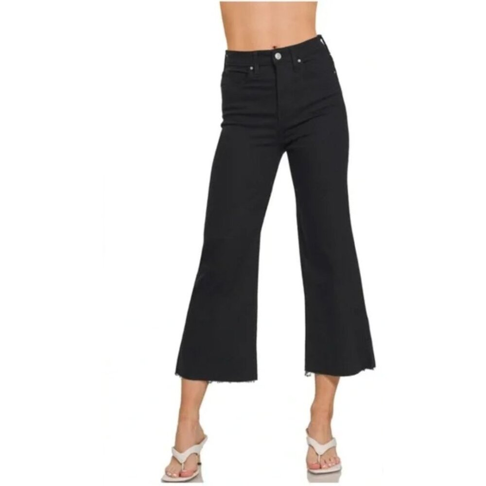 Zenana Women's Cropped Raw Hem Jeans in Black - Sz XL - NWT